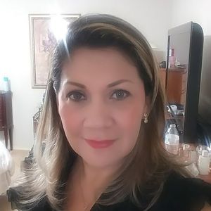 Meet your Posher, Raquel